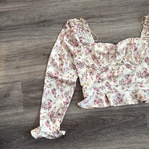 ASTR Floral Cropped Top Cottage Core Flounce Large Sweetheart Neckline Feminine - Picture 6 of 8